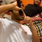 Raghav Juyal Instagram - मुंडन , लेडीज़ संगीत , जन्मदिन birthday palty , श्राध , चौथा ,ऐसे सभी उत्सवों के लिए contact करें , लड़का हीरा है हमारा 🙏🏻 @vikramsingh_chauhan
