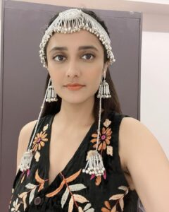 Ragini Khanna Instagram - For @ghrjc_jalgaon college Dhamaal Dandiya 2022.💃 Jewellery:- @punittatrikha ❤️ #blessed 💝