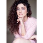 Ragini Khanna Instagram - If you ever get called #cremedelacreme or the #queen .. remember the only ones who deserve to stay in your life are the ones who make you feel the same. #workmode ♥️
