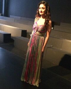 Ragini Khanna Instagram - Congrats @sonaakshiraaj on the great show 😊loved the collection also the one I am wearing 👗 #lfw #print #gown #nofilter #redlips 💋