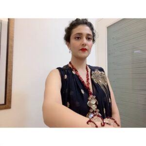Ragini Khanna Instagram - Yesterday for Dadasaheb Phalke Icon Award Films 2022.  Jewellery designed by @punittatrikha 💖