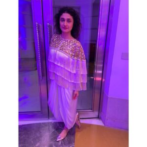 Ragini Khanna Instagram - 🧲 massive love to my talented friend 💝 @sujata_kohli  @krimson_stylestudio