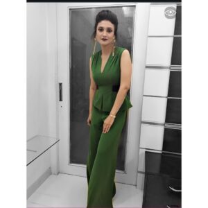 Ragini Khanna Instagram - #aboutlastnight  at NSCI 
Jumpsuit:- @swateesinghlabel 
Jewellery:- @azotiique 
Styled by:- @akankshasavanal 
M&u:- @gurpreet_ghura