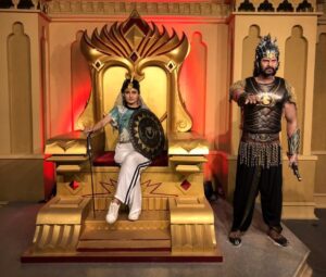 Ragini Khanna Instagram - Ruling the kingdom of Mahishmati with my accords! My very own #bahubali moment. 🙅🏻‍♀️
@adlabsimagicaofficial 🎊 
@houseofstarsofficial 🎉
#bollywoodatimagica