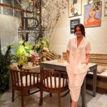 Reem Shaikh Instagram - Brewing love … Wearing - @_anuki.n Styled by - @anusoru @nidhikurda The Backyard Brew