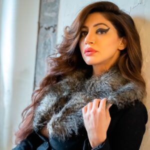 Reyhna Malhotra Instagram - Magic💫💫💫💫💫🌈

*Age is just a number😊* 
Many of my well wishers often ask me- how old are you?
I tell them how can I answer 
This stupid question!
When I play with a little child 
I am one year old.
When I watch cartoons
I'm three.
When I dance to the tune of music, I am sweet sixteen.
Yes, when I try to heal
someone's wound,
I'm sure I’ve crossed six decades of my life span.
And when I chat with sparrows or bulbuls,
Or my cat Emma 
I become their age.

What is there in age?
Isn't it a number only?
Like the light of the sun 
And the flowing river waters
I am ageless.
I keep changing with time and the experience.

Days are marching towards night
No doubt,
Whenever it extends its  hand
I shall hold it.

Till then It’s not my age that matters.
How fully have I lived thus far,
That is the consideration.🌷