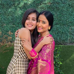 Rhea Sharma Instagram - Badi Maa.. ♥️ (@lataa.saberwal)