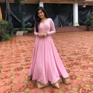 Rhea Sharma Instagram - #pink 💗