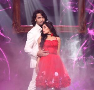 Rhea Sharma Instagram - The Nach season is here !! Starting from tonight at 8pm. Hope you guys like our special act to reveal one of the jodis !!
@starplus @shaheernsheikh #mishbir