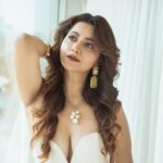 Ridheema Tiwari Instagram - But I will love you in this fire and blood And I will be the keeper of your smile 😃 Outfit : @fashion_ivaahi Jewellery : @the_jewel_gallery Stylist : @instylewithaditi Make up & Hair : @rohini_makeupandhair 📸: @ibphotography27 Location : @radissonblumumbaiairport #raiseatoast #glammakeup #goodtimesarehere #dreamy #happyness ##ridhiematiwari Radisson Blu Mumbai International Airport