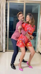 Rochelle Rao Instagram - #throwback ..When I saw this track trending again I had to repost this old reel of ours, it was one of our first viral reels back in the beginning of the reel madness!! Let’s see how it does on round 2! #couplereels #kero #keroreelchallenge #keroreels #keithsequeira #rochelleraosequeira #rochellerao #dancereels