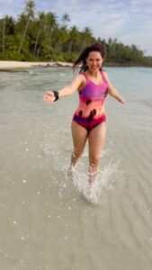 Rochelle Rao Instagram - The Sun, The Sand, The Sea.. Nothing can change the beach-babe in me! Literally all I have to do is let the waves touch my toes and I feel refreshed body, mind & soul.. #grateful #travel #rochellerao #rochelleraosequeira #rochellereels #lottery #lotteryontkss #lotteryreelchallenge #thailand #thailandtravel #kohkoodisland #kohkood #beachlife
