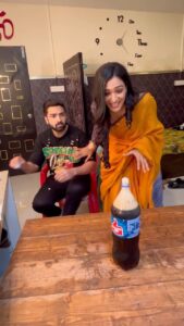 Rohit Suchanti Instagram - Pareshaan karke rakh Diya hai 🤣🤣🤣🤣

#reels #funnyreels  #rishmi