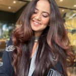 Roopal Tyagi Instagram - #happysunday 🥤🌼