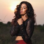 Roshini Haripriyan Instagram - She who leaves a trail of glitter is never forgotten ♥️ Styled by @paviiiee_08 Outfit: @soul__spectrum Photography Team: @shotsbyuv @blackshadowsfotography @sat_narain #roshniharipriyan