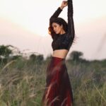 Roshini Haripriyan Instagram - She who leaves a trail of glitter is never forgotten ♥️ Styled by @paviiiee_08 Outfit: @soul__spectrum Photography Team: @shotsbyuv @blackshadowsfotography @sat_narain #roshniharipriyan