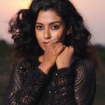 Roshini Haripriyan Instagram - She who leaves a trail of glitter is never forgotten ♥️ Styled by @paviiiee_08 Outfit: @soul__spectrum Photography Team: @shotsbyuv @blackshadowsfotography @sat_narain #roshniharipriyan