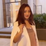 Roshmi Banik Instagram - Do you like what you 👀?!?!?! . . . . #trendingreels #white #casual #fashion #ootd #roshmibanik