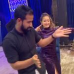 Roshmi Banik Instagram - We’re just dancing the night away… . . . #kalhonaaho #bollywooddance #bollywood #90s #shahrukhkhan #roshmibanik #dancechallenge #reelinstagram #reelsindia
