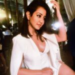 Roshmi Banik Instagram - Good weekends, refreshing drinks, extravagant revelries, silly decisions and silly companions create the best memories. 🔥🧿💭 Sneak peek to my #weekend , how was yours? 😉 . . . #saturday #saturdaynight #party #bollywood #friends #memories #blessed #live #love #laugh #roshmibanik