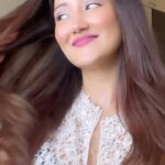 Roshmi Banik Instagram - 🔂 . . . #viralvideos #viralreels #trendingreels #trendingsongs #roshmibanik #mood #love #romanticcouples #bollywood #arijitsingh #reelsindia