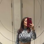 Roshmi Banik Instagram - Peek-A-Boo! 🦓 . . . . #foryou #sunday #mood #selﬁe #instagood #roshmibanik #makeup