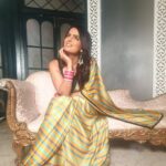 Ruhi Chaturvedi Instagram - Thinking about what to eat 🍔🌮🍟🥞 . . . Styled by @sacorina Hair - @sanabharsakal Make up - @r_aj11111 Pic - @aff__shaikh . . . #simplybeingsherlyn #Foodisbae #lovelovelove #Thankyougod