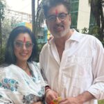 Rupali Ganguly Instagram - Designer kapdon wali nahi … Puraane kapdon wali dhamaal Holi HAPPYYY HOLIIII ❤️💜💛🧡💚💙 #holi #gharkiholi #instagood #rupaliganguly #ashwinverma #ashrup #familia #photodump #holi2023 #rudranshverma #lategram #jaimatadi #jaimahakal ❤️ @ashwinkverma ❤️