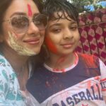 Rupali Ganguly Instagram - Designer kapdon wali nahi … Puraane kapdon wali dhamaal Holi HAPPYYY HOLIIII ❤️💜💛🧡💚💙 #holi #gharkiholi #instagood #rupaliganguly #ashwinverma #ashrup #familia #photodump #holi2023 #rudranshverma #lategram #jaimatadi #jaimahakal ❤️ @ashwinkverma ❤️