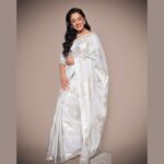 Rupali Ganguly Instagram - I believed in Snow White till I drifted…. Just a little bit 🤍 . . . . . . . . . . . . . . . . Look Director : @rajitkumra Stylist : @stylebysaachivj Stylist Team : @sanzimehta777 Photographer : @ashish_ojha_photography Saree By : @tyaarindia Jewellery By : @popley.eternal Make Up : @jayprakashpal20 Hair : @stylistsony Media Relations : @brandnbuzz #awardseason #anupamaa #rupaliganguly #jaimatadi #jaimahakal #whitesaree #diamondjewellery #monday #trending