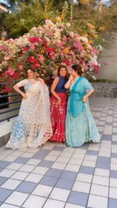 Saba Khan Instagram - Dancing with cute khan sisters ❤️❤️ @sabakhan_ks @somikhan_ks 
It was fun to do makeup shoot with them 💫🌟

Location:- @levelsresort 
Mua:- @bijalgadamakeovers

@aliaabhatt
.
#khansisters #sabakhan #somikhan #aliyabhatt #bijalgadamakeovers💖 #gangubai #dholida #reels #reelkarofeelkaro #reelitfeelit #bigboss