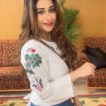 Saba Khan Instagram - Just for fun 🤪 . . #sabkhan #trend