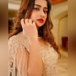 Saba Khan Instagram - A beautiful heart finds beauty in everything ❤️ . . Outfit- @indraniofficial Styled by - @nottyaisha 📸 - @saifcreations Location- @ramadaplazajuhu . . #sabakhan #beauty #gratitude