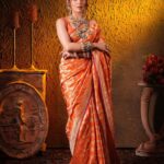 Sana Sayyad Instagram - NAVRATRI:- DAY 7 featuring @sana_sayyad29 as the Modern Indian Goddess where she represents the color ORANGE 🧡 . Shoot Concept & Designed By:- @nehaadhvikmahajan @bridalsbynam . 💄MUA , Hair & Styling :- @nehaadhvikmahajan . 🥻Saree :- @kankatala_ . 💍Jewelery :- @pooja_diamond . 🎥:- @abhay_r_kirti . Makeup :- @maybelline . Managed By :- @allboutcommunication . #sanasayyad #makeup #ootd #nehaadhvikmahajan #makeupbyme💄 #nammakeovers #bride #to #be #bridal #look #bridalmakeupartist #destinationweddingmakeupartist #weddingmakeup #hair #hairstyling #nammakeovers #bollywood #television #makeupartist #mumbai #traveller #all #over #the #globe