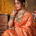 Sana Sayyad Instagram - NAVRATRI:- DAY 7 featuring @sana_sayyad29 as the Modern Indian Goddess where she represents the color ORANGE 🧡 . Shoot Concept & Designed By:- @nehaadhvikmahajan @bridalsbynam . 💄MUA , Hair & Styling :- @nehaadhvikmahajan . 🥻Saree :- @kankatala_ . 💍Jewelery :- @pooja_diamond . 🎥:- @abhay_r_kirti . Makeup :- @maybelline . Managed By :- @allboutcommunication . #sanasayyad #makeup #ootd #nehaadhvikmahajan #makeupbyme💄 #nammakeovers #bride #to #be #bridal #look #bridalmakeupartist #destinationweddingmakeupartist #weddingmakeup #hair #hairstyling #nammakeovers #bollywood #television #makeupartist #mumbai #traveller #all #over #the #globe
