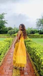 Sana Sayyad Instagram - Mood today 🌝