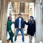 Sana Sayyad Instagram - Touristy Shenanigans with My Gang ❤️ #imaadshamsi #sanasayyad #nehaadhvikmahajan #adhvikmahajan #turkey #blessed #gratitude Ephesus Ancient City