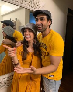 Sanaya Irani Instagram - Just a couple of mad hatters. Happy 40th my beautiful friend. I love that we had to take last minute fake candids so I would have a pic to post on your bday, but I guess that just means we r so busy having a good time that pictures just take a back seat. Here’s wishing you a lifetime of happiness, peace of mind, success in whatever you choose, better communication skills and fewer mood swings on your special day. 🍻 to capturing many many more mental(pun intended)pictures . Have a wonderful day you beautiful soul may you always be surrounded by mountains ⛰ and one day build your dream on top of it. Love you forever @iakshaydogra because you are #friendslikefamily ❤️❤️.