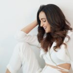Sanaya Irani Instagram - Adding a little white to Christmas season 🎄 ❄️ ⛄️. Clicked by @ayushdas Make up @malcolm_m_fernandes Hair @shab_qureshi786 Stylist @nakhrevakhre Asst stylist @fusionandfashion07
