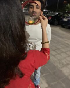 Sanaya Irani Instagram - And it was a very Happy Karwachauth. Hope all you wonderful ladies had a good one 😊😊. @itsmohitsehgal