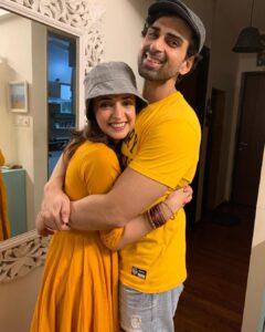 Sanaya Irani Instagram - Just a couple of mad hatters. Happy 40th my beautiful friend. I love that we had to take last minute fake candids so I would have a pic to post on your bday, but I guess that just means we r so busy having a good time that pictures just take a back seat. Here’s wishing you a lifetime of happiness, peace of mind, success in whatever you choose, better communication skills and fewer mood swings on your special day. 🍻 to capturing many many more mental(pun intended)pictures . Have a wonderful day you beautiful soul may you always be surrounded by mountains ⛰ and one day build your dream on top of it. Love you forever @iakshaydogra because you are #friendslikefamily ❤️❤️.