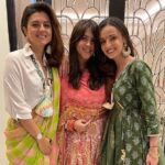 Sanaya Irani Instagram - Ganpati Bappa Morya 🙏🙏. Thank you all for the wonderful Darshan, the warm welcome and delicious food ❤️. @mahajankinshuk17 @divyakmahajan @ek_ek_ekoo @nehaswamibijlani @arjunbijlani .