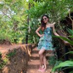 Sanaya Irani Instagram - A walk in the nature walks the soul back home 🌳 🌳❤️❤️. @caboserai I miss the green.
