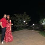 Sanaya Irani Instagram – Happy 5 to us @itsmohitsehgal ❤️❤️. No phones, no WiFi, no social media, only nature, peace and quiet. Just the kinda anniversary we wanted 😃. 25/01/2016
@vistarooms @mountkusurluxuryliving 

 #VistaRooms #OraKamshet  #BestStaycation #BestHolidayHome

PS: for bookings on Vista Rooms use our code SANAYAMOHIT10 to get special discount of 10%