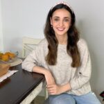 Sanaya Irani Instagram - Anyone can cook tasty food but ensuring health and taste both is where the challenge comes. This new year, I am revealing my cooking secret of choosing Hudson Canola Oil for making healthy and delicious meals. Let's have a healthy and happy new year! @hudsoncanolaoil #ItsTimeforHudson #ItsTimeforHealth #TimeforHealthyHudson #HeartyHudson #IndianMedicalAssociationRecommended #ExpertRecommendedHudson #HudsonCanolaOil #HealthierNewYear