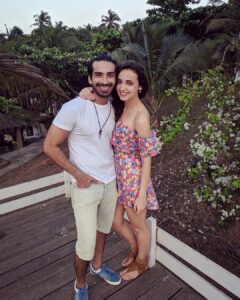 Sanaya Irani Instagram - Let’s goooooaaaaa @itsmohitsehgal 💓💓