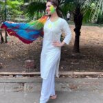 Sanaya Pithawalla Instagram - Bura na Mano holi hain 💙💜🧡💚💛