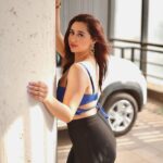 Sanaya Pithawalla Instagram - The road is long to carry on , Try to have fun in the meantime ❤️