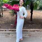 Sanaya Pithawalla Instagram - Bura na Mano holi hain 💙💜🧡💚💛