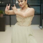 Sandipta Sen Instagram - Raang do laal ❤️ 🎥@myself_suvam #dancereels #dance #reels #reelsindia #reelsinstagram #trending #bengaliactress #sandiptasen #indiandance #indiandresses #feelkaroreelkaro #feelitreelit